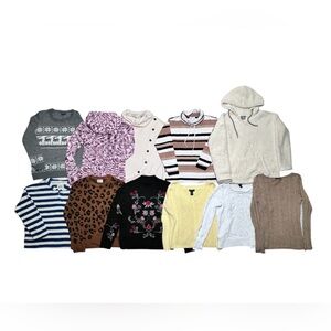 Bundle of 10 sweaters women’s size medium